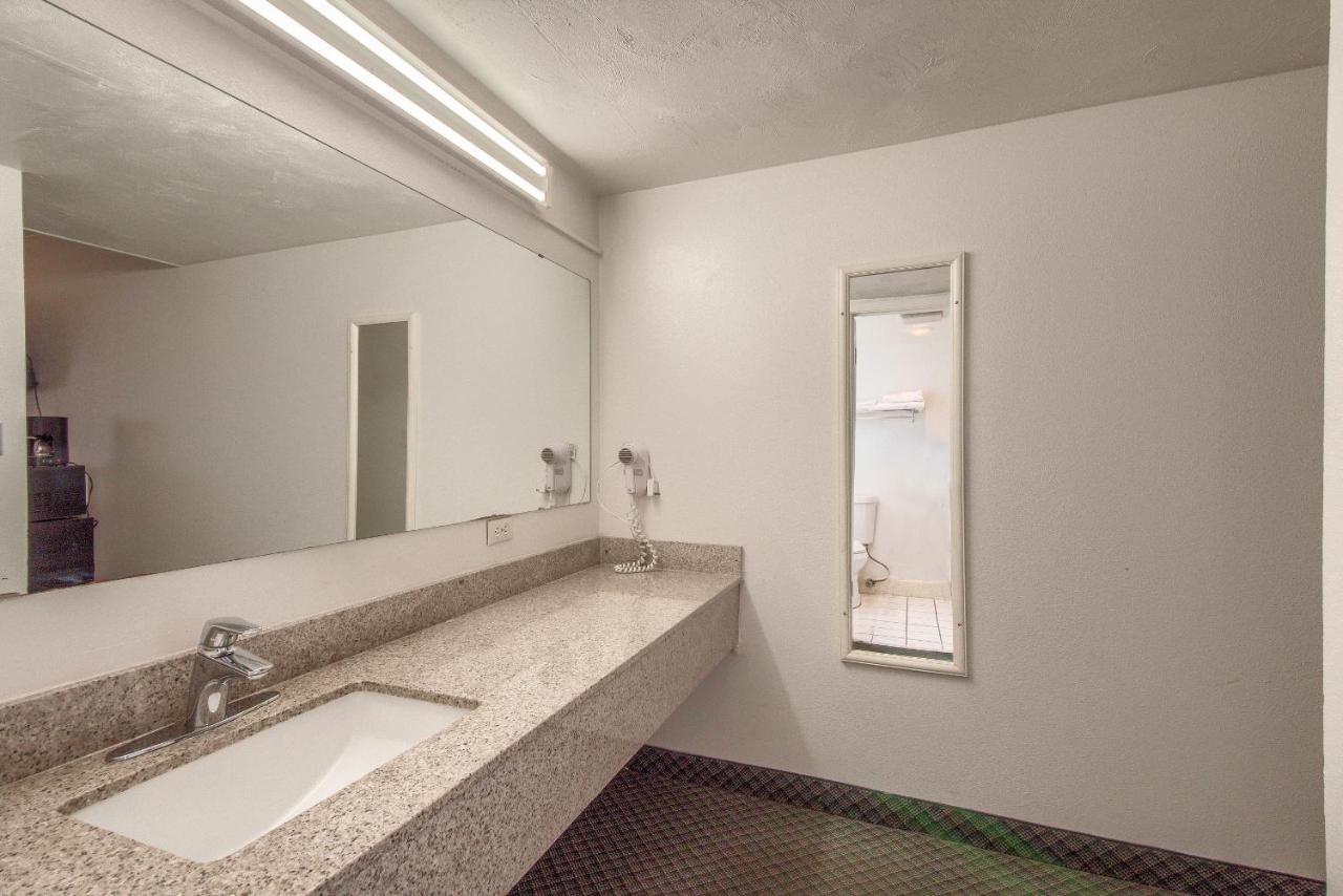 Americas Best Value Inn יובלדה מראה חיצוני תמונה